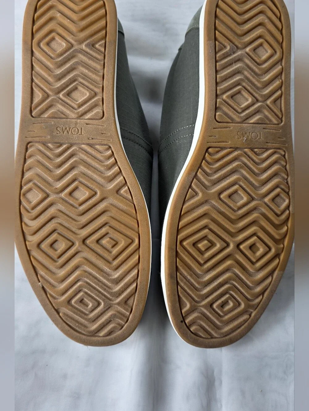 Toms Casual Slip-On Men's Shoe in Olive Green